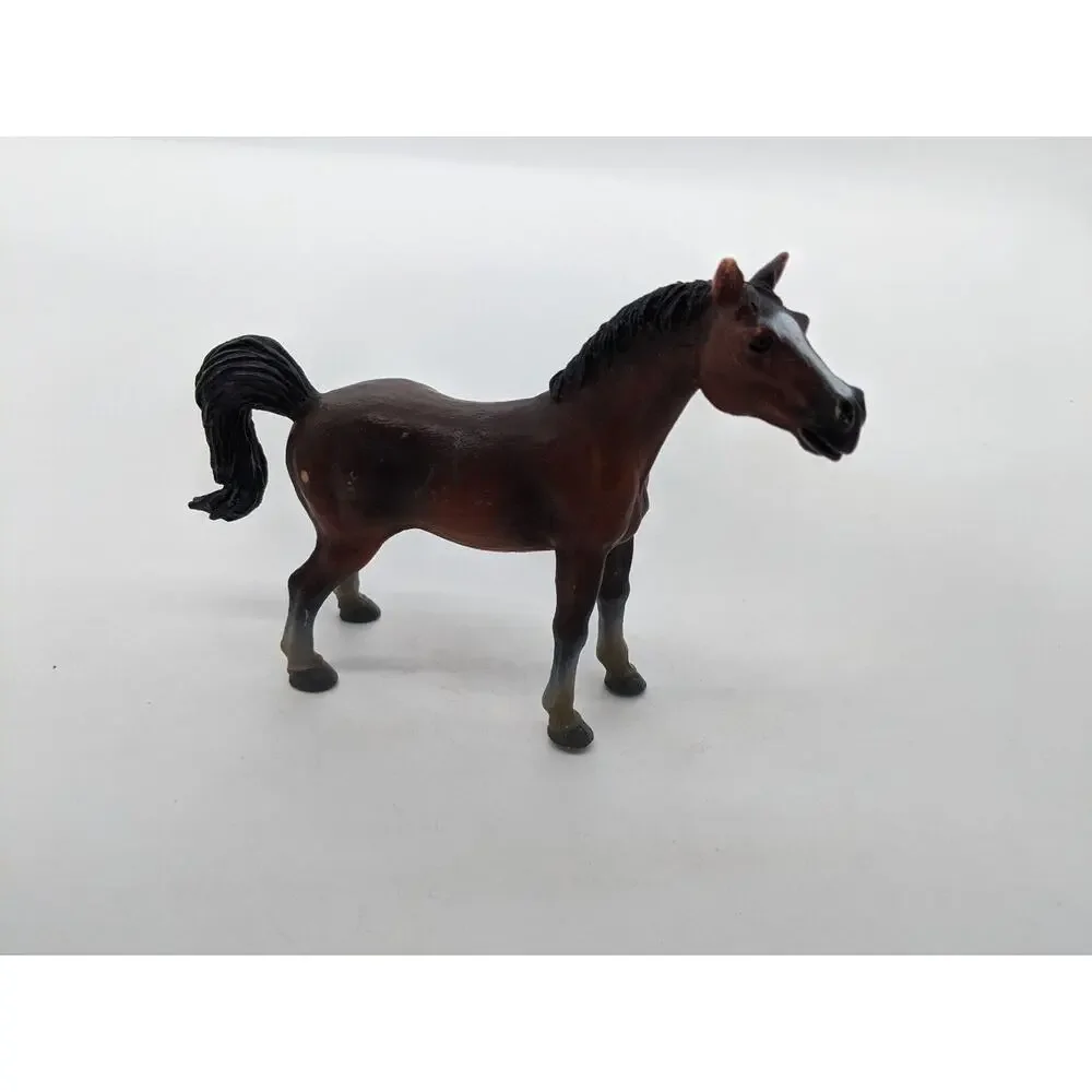 Thoroughbred Horse Figure - Toymajor Trading Company 2006